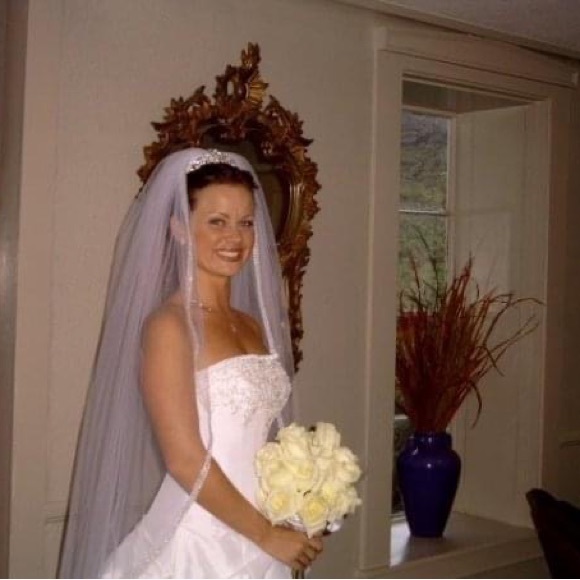 Wedding dress - Picture 5 of 5